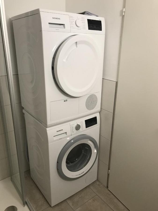Schoenes Ferienappartment In Zell Am See: Zentral Gelegen Und Naehe Der Areitbahn Und Dem Zeller See Zell am See Exterior foto